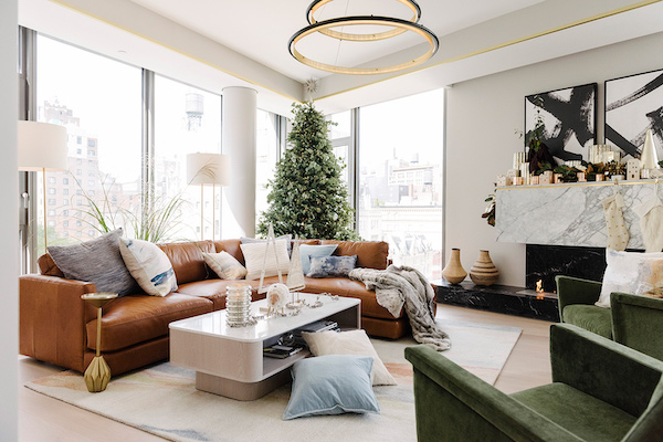 Baby, It’s Cold Outside—Stay In With These Free Holiday Zoom ...