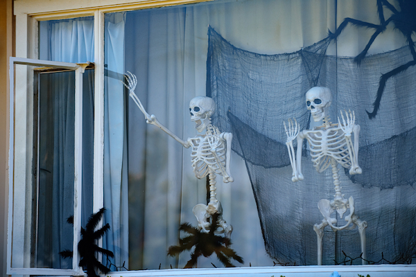 Homes Are Putting Up Brutally Honest Halloween Decorations