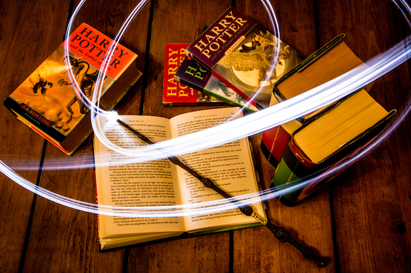 https://editorial.designtaxi.com/editorial-images/news-JKRowling270520/JK-Rowling-Harry-Potter-New-Book-The-Ickabog-Free-Online-1.jpg