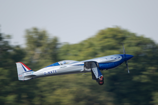 Rolls-Royce Takes Its All-Electric Plane Concept On Its Very First Test ...