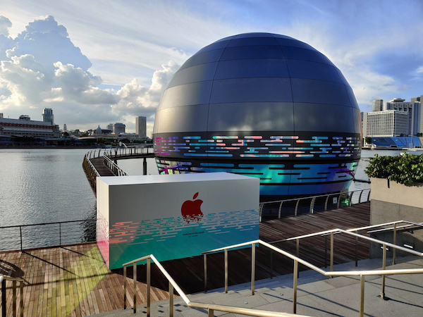 This Floating Orb Is Apple's Newest Store in Singapore