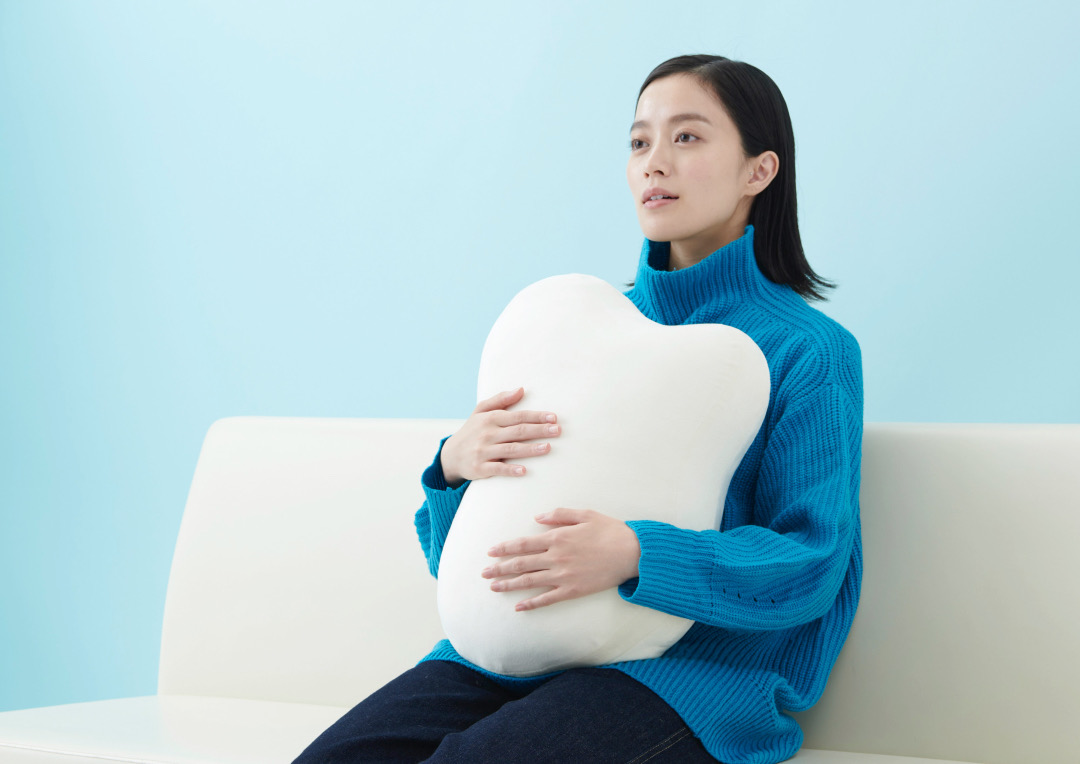 AntiAnxiety Pillow Comforts You By ‘Breathing’ To Guide You To Take A