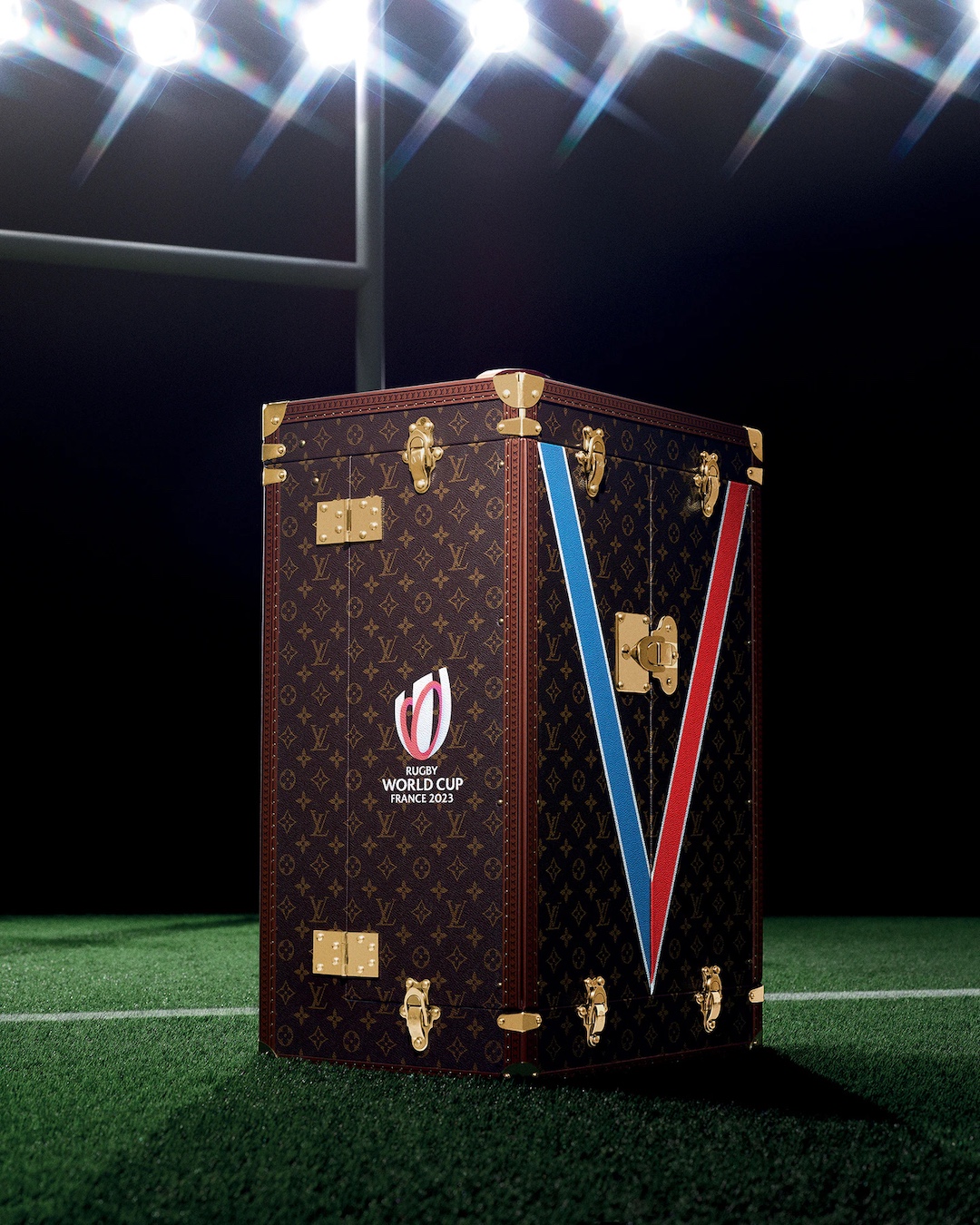 louis-vuitton-wraps-rugby-world-cup-2023-trophy-in-hand-crafted