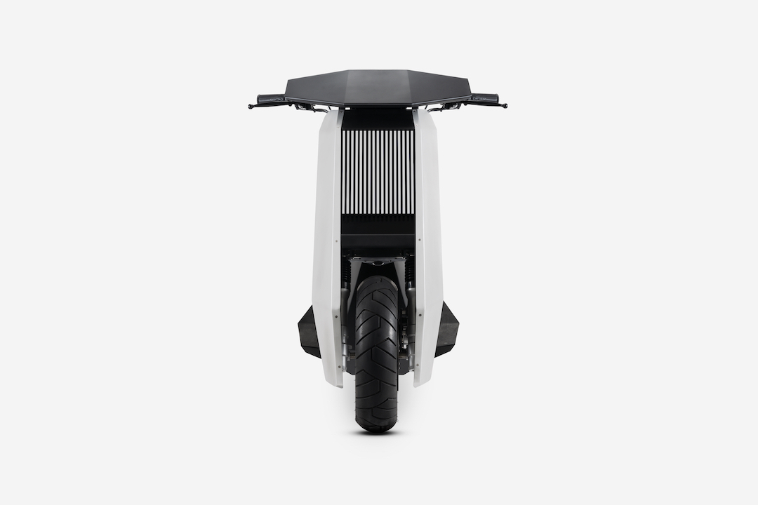 Un scooter eléctrico parecido al Cybertruck de Tesla