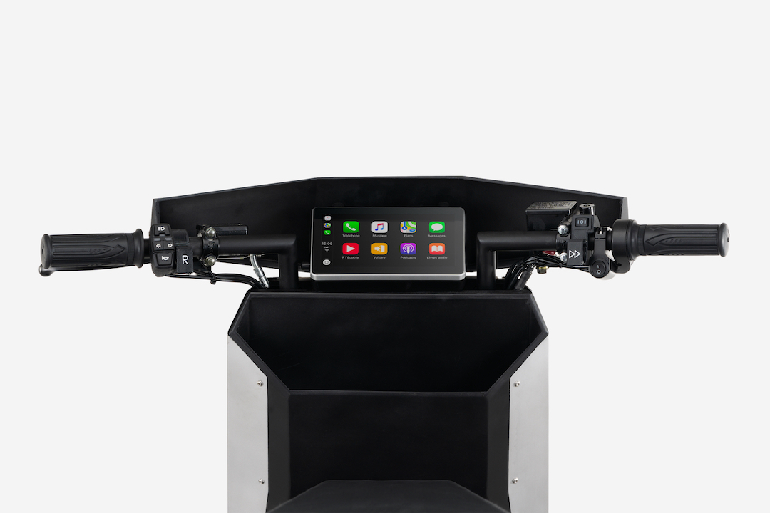 Un scooter eléctrico parecido al Cybertruck de Tesla . Apple car