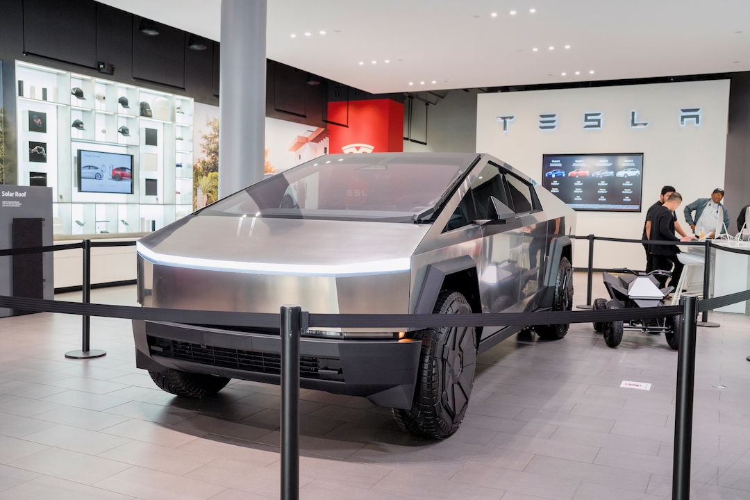 Tesla-Sends-Cybertruck-Early-To Cancer-P