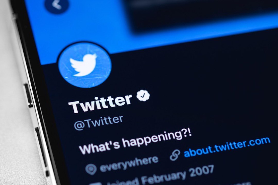 Twitter Leaves Users Confused As Blue Verification Checkmarks Disappear ...