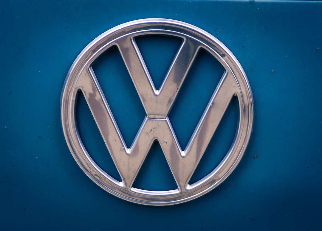 Volkswagen-VDubs-Only-Car-Dealer-Logo-1-