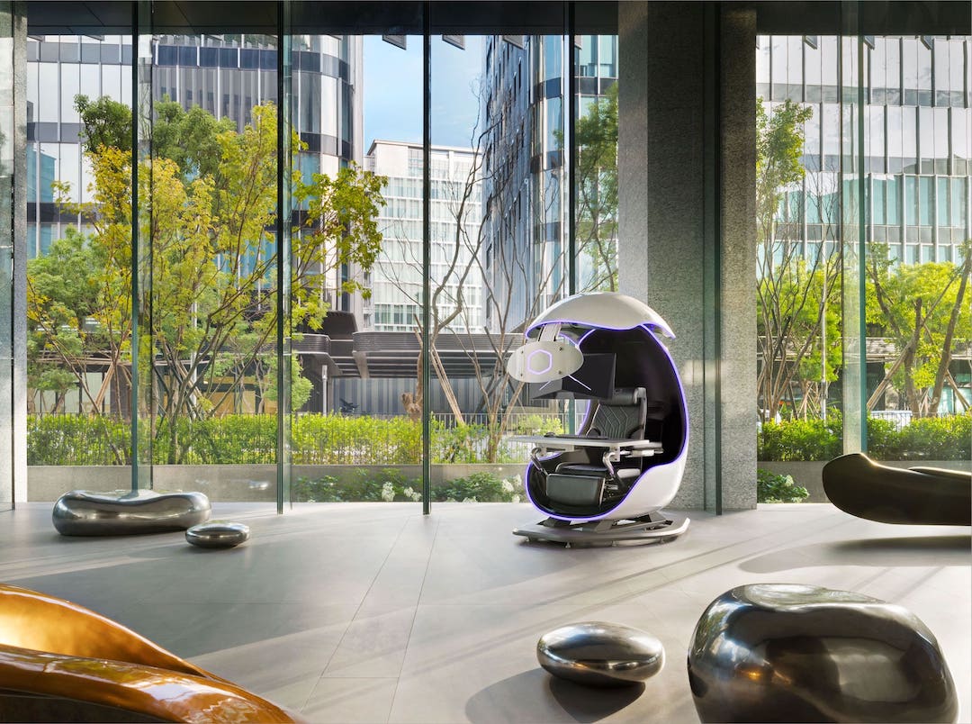 Work And Play Without Outside Distractions In A SemiEnclosed Computing