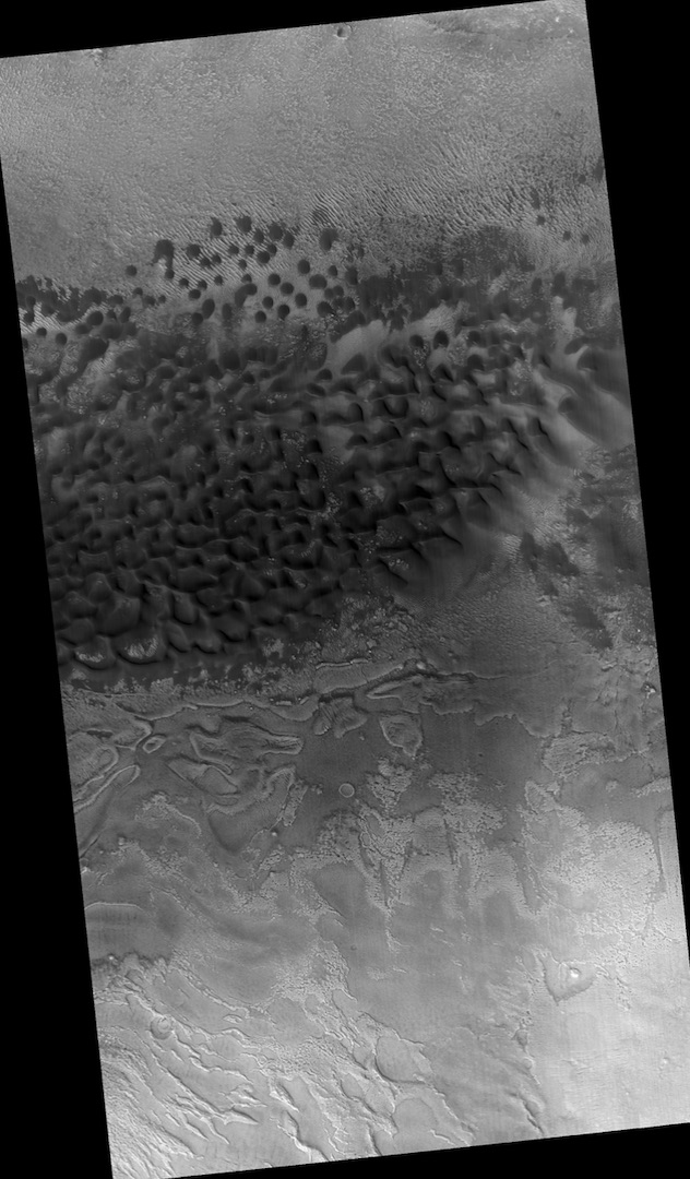 Odd Circular Dunes Have Been Spotted On Mars In New NASA Images