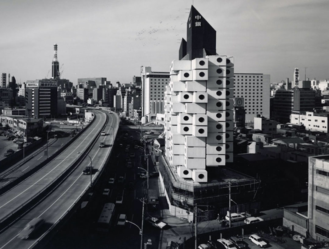 Tokyos Famous Capsule Tower To Make A Comeback In Both Real Virtual Worlds Designtaxi Com